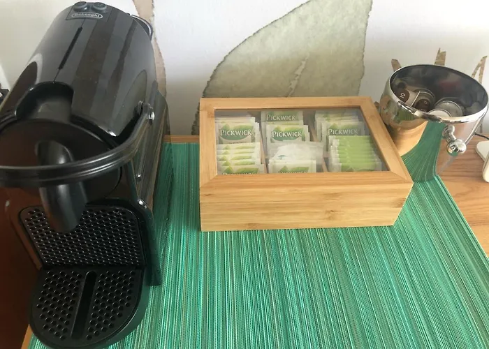 Golden Brown שיופוק